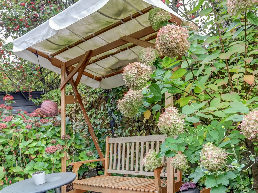 Bolero 69, ZWIJNDRECHT