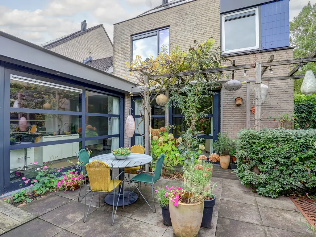 Bolero 69, ZWIJNDRECHT