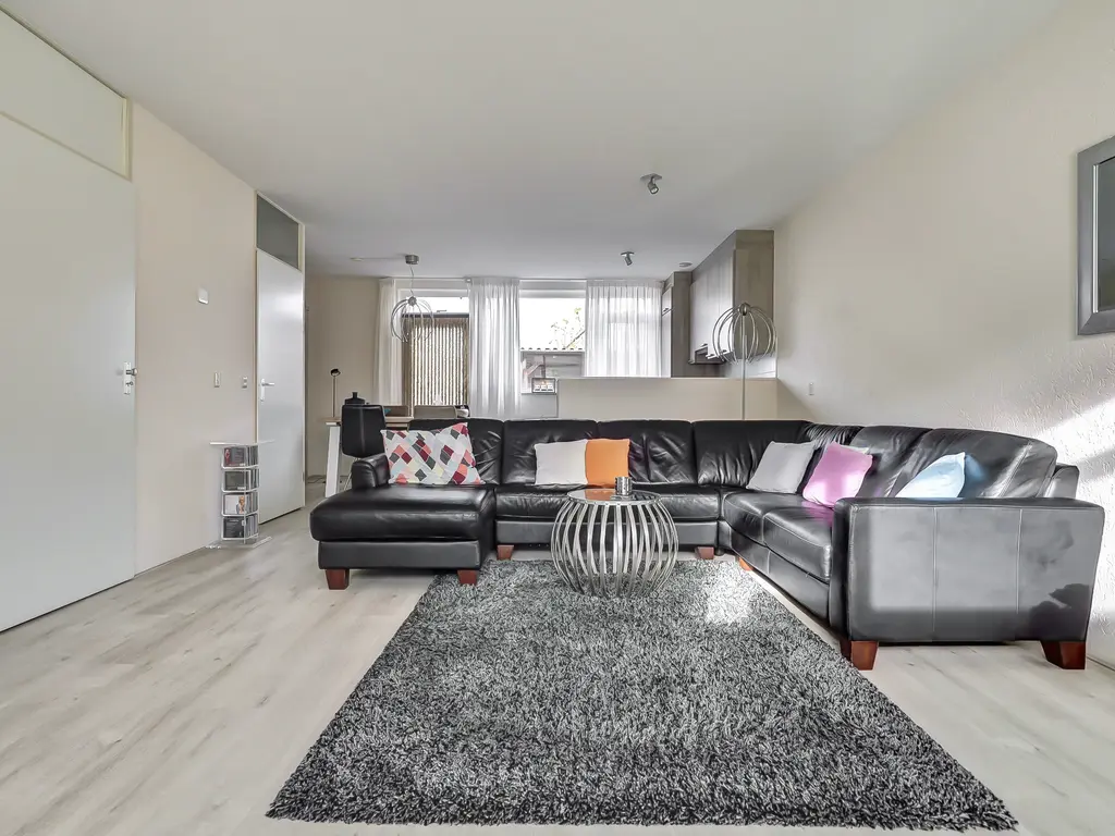 Johanna Naber-erf 168, DORDRECHT