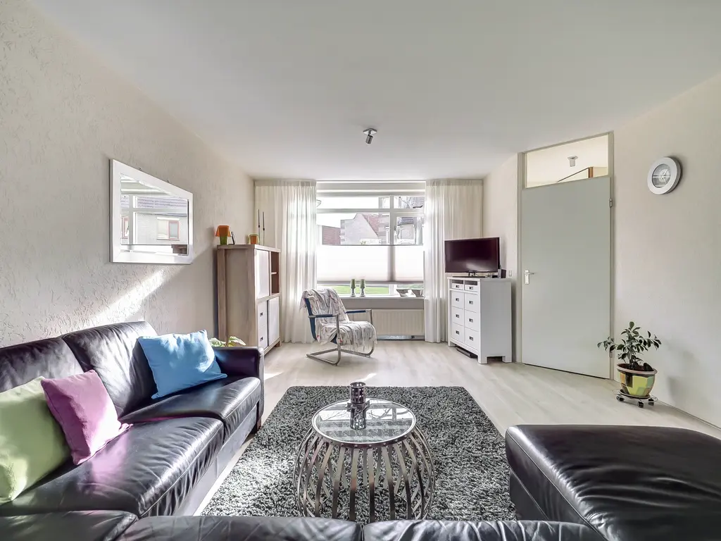 Johanna Naber-erf 168, DORDRECHT