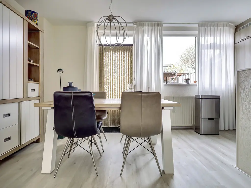 Johanna Naber-erf 168, DORDRECHT