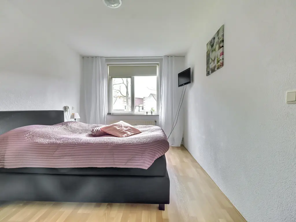 Johanna Naber-erf 168, DORDRECHT