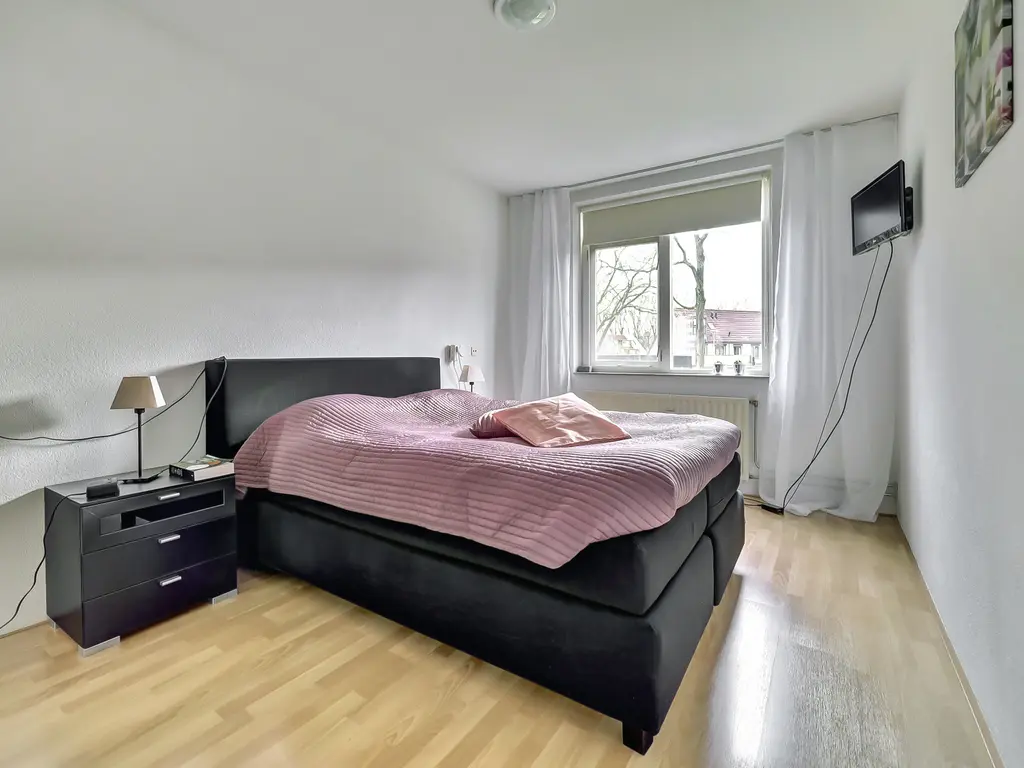 Johanna Naber-erf 168, DORDRECHT