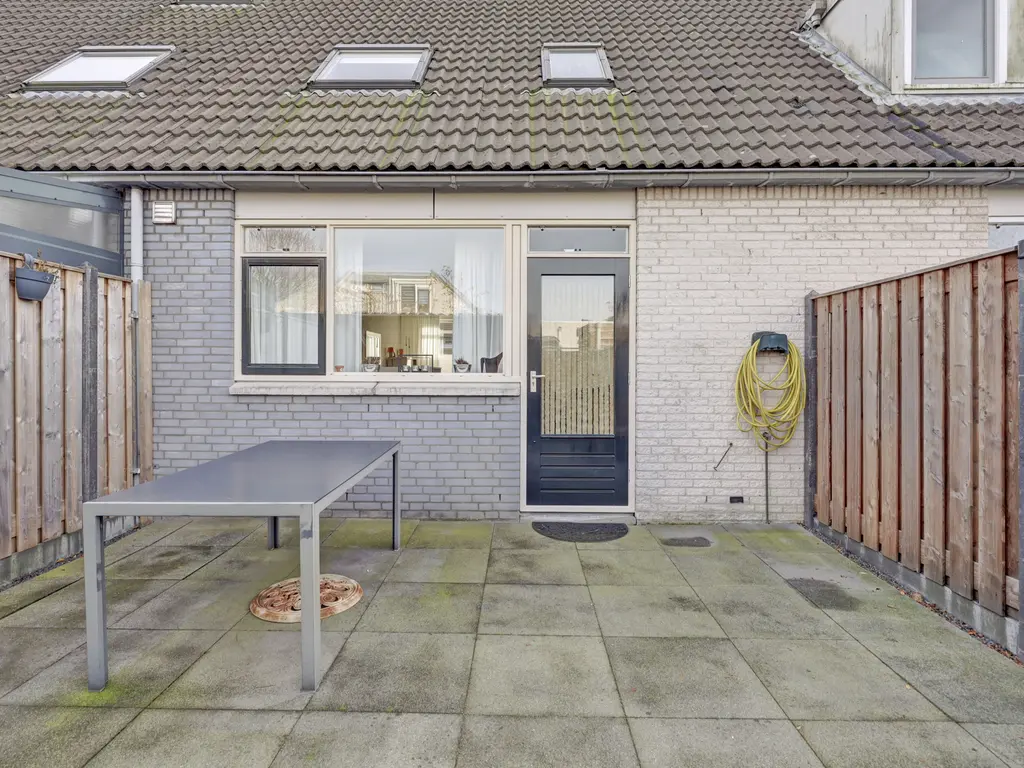 Johanna Naber-erf 168, DORDRECHT