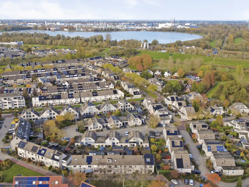 Johanna Naber-erf 168, DORDRECHT