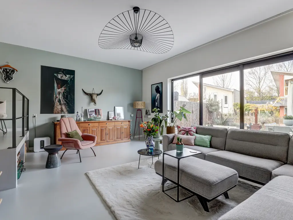 Iroko 194, DORDRECHT