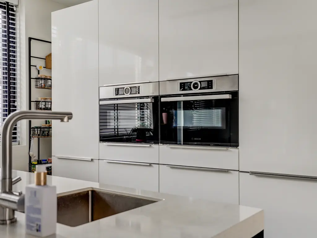 Iroko 194, DORDRECHT