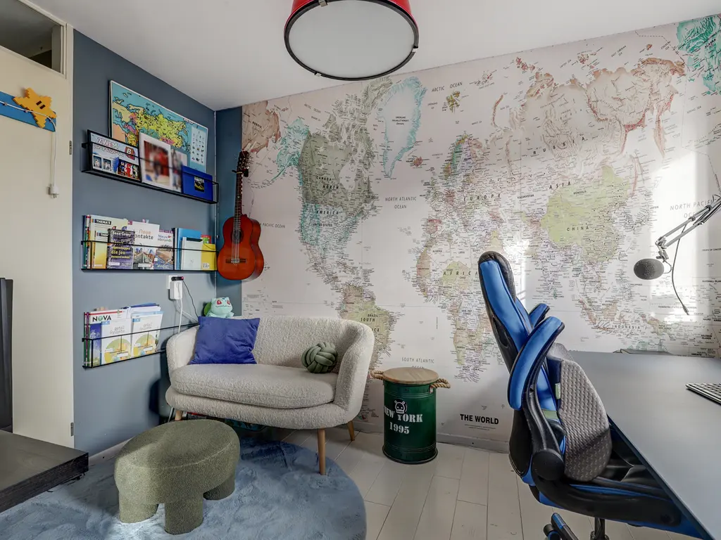 Iroko 194, DORDRECHT