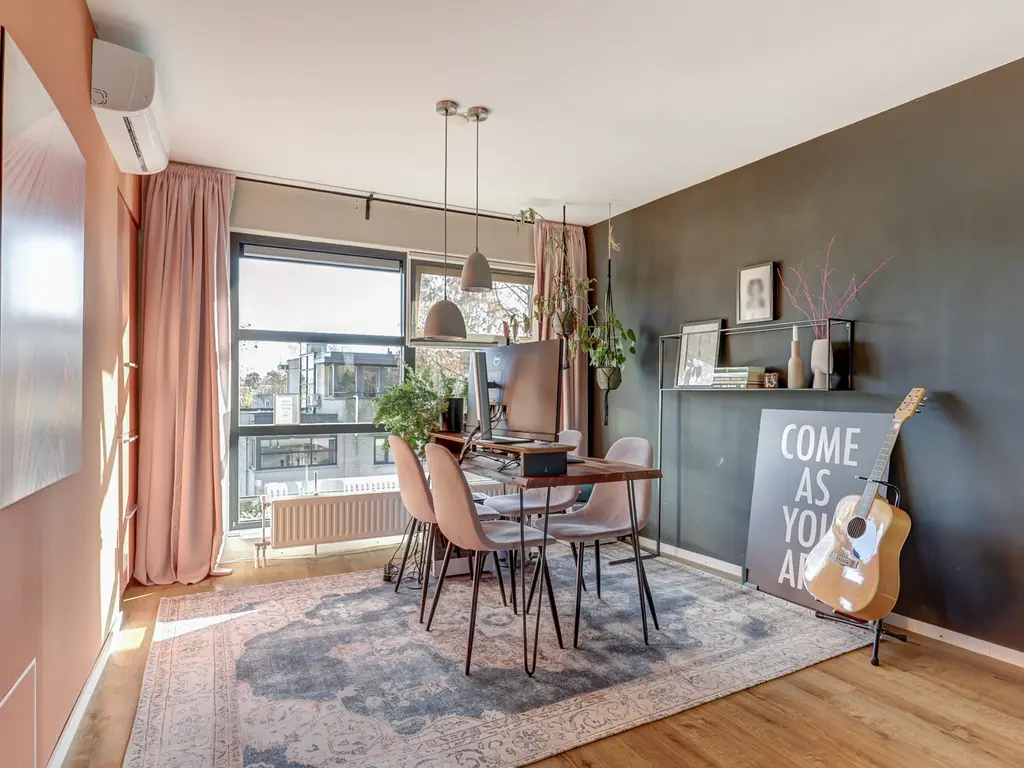 Iroko 194, DORDRECHT