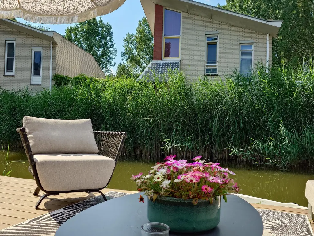 Iroko 194, DORDRECHT