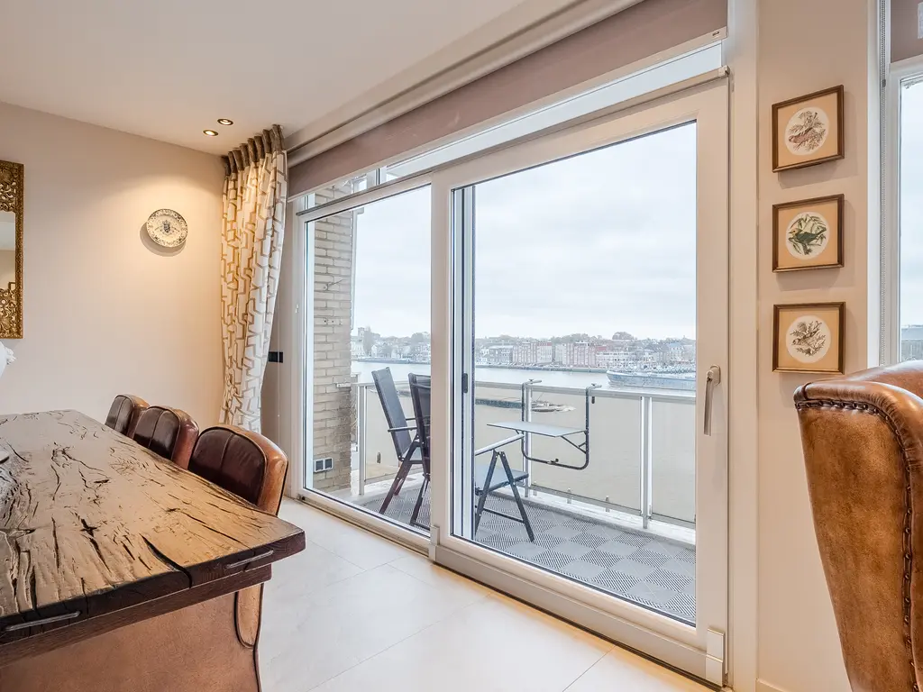 Maasplein 30, ZWIJNDRECHT