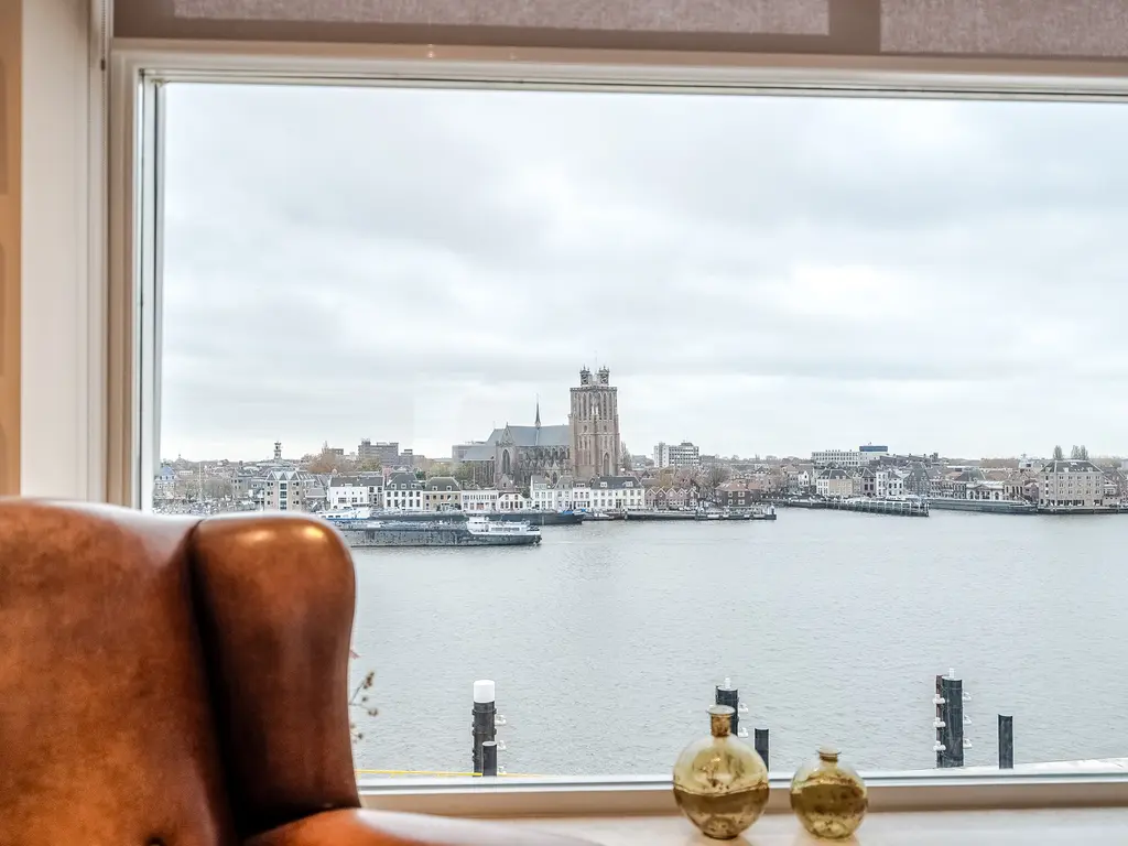 Maasplein 30, ZWIJNDRECHT