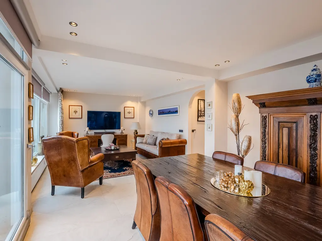 Maasplein 30, ZWIJNDRECHT