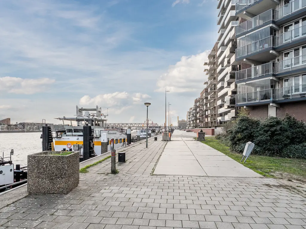 Maasplein 30, ZWIJNDRECHT