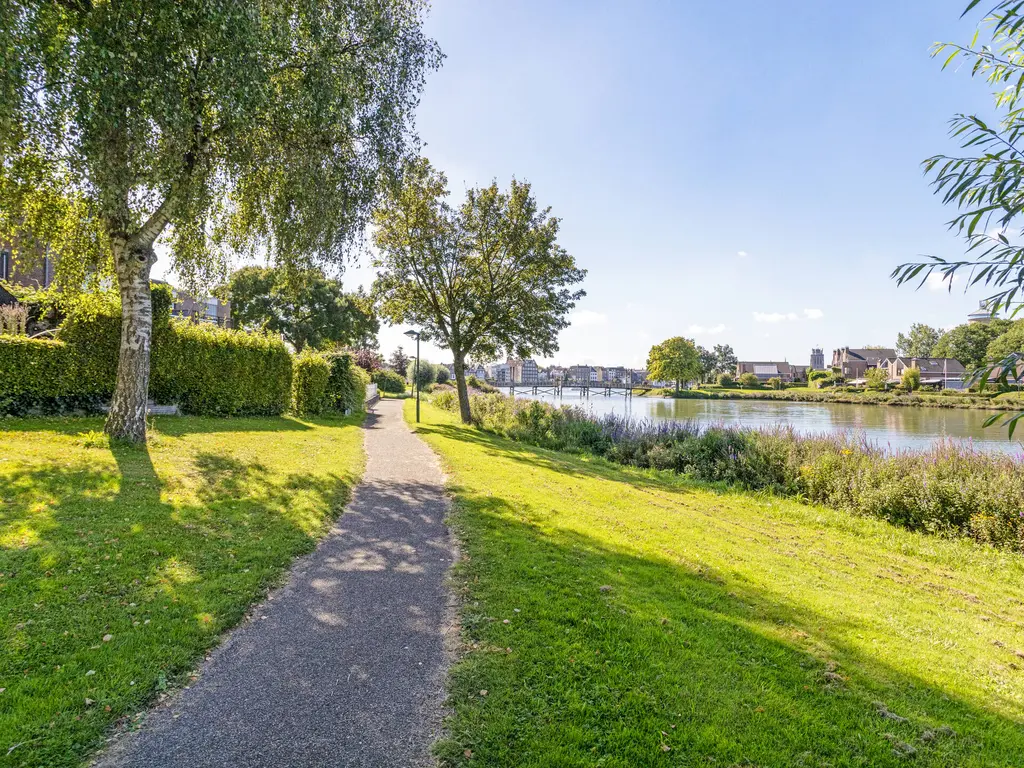 Maasplein 30, ZWIJNDRECHT