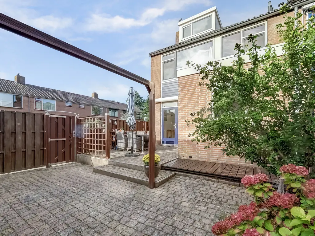 Vijverlaan 142, DORDRECHT