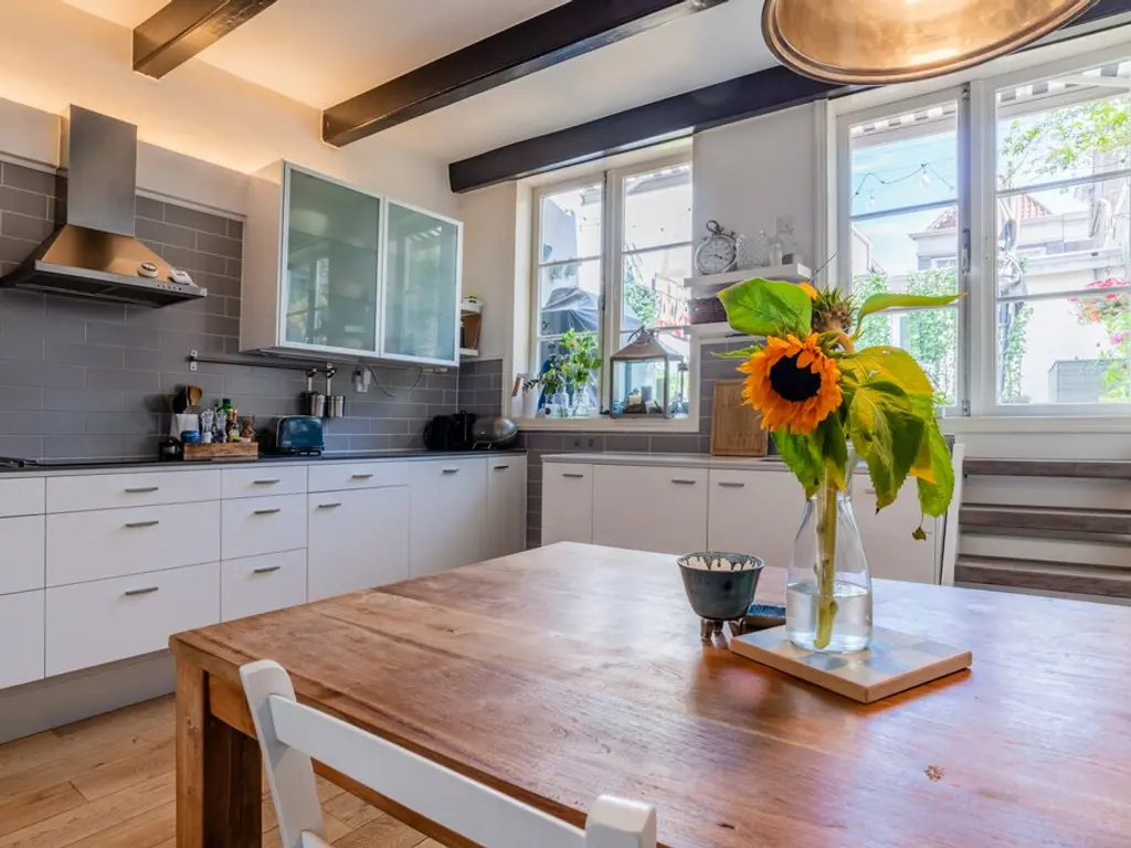 Taankade 28, DORDRECHT