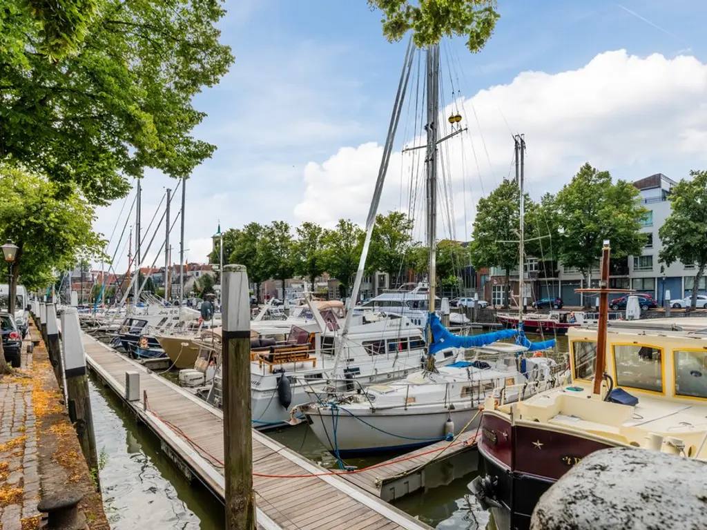 Taankade 28, DORDRECHT