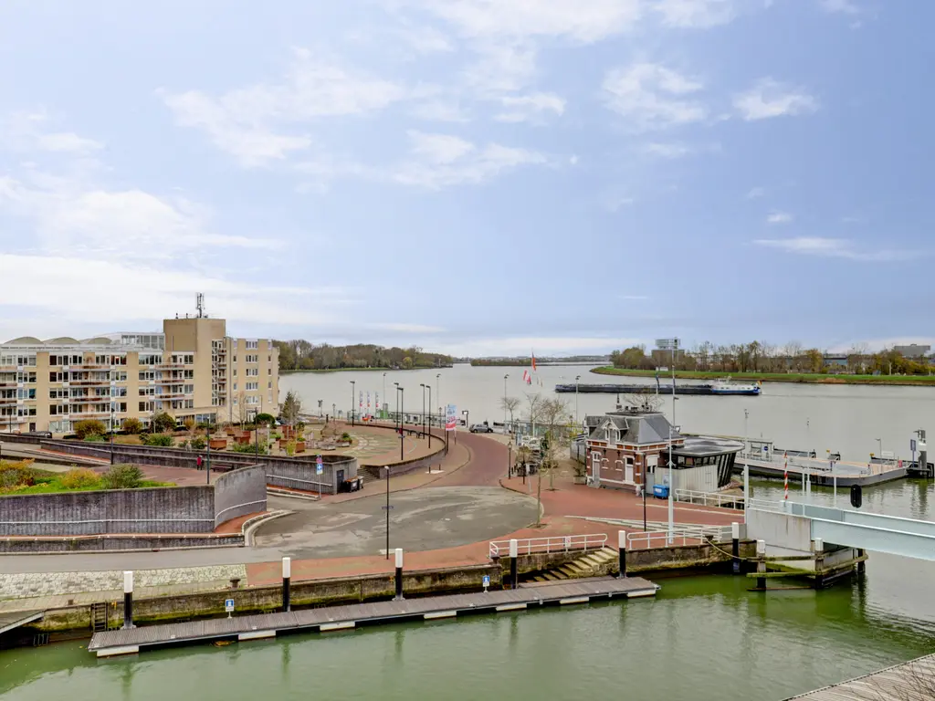 Schuttevaerkade 59, DORDRECHT