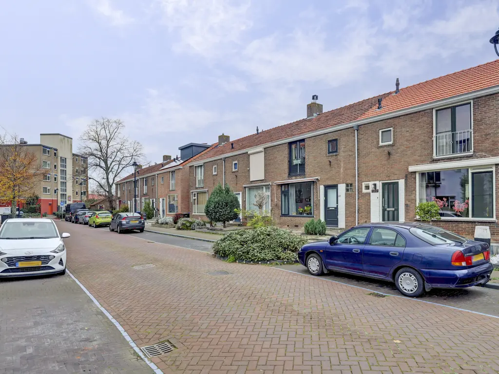 Lindelaan 137, ZWIJNDRECHT
