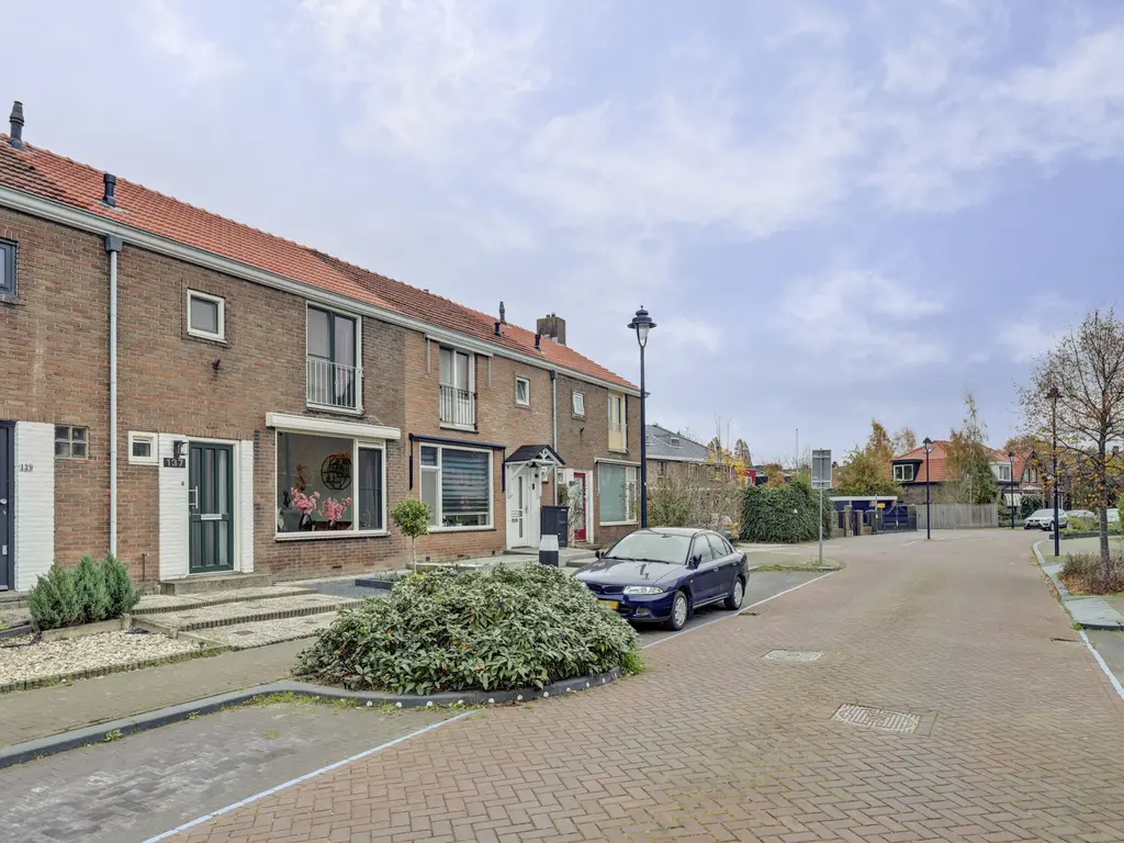 Lindelaan 137, ZWIJNDRECHT