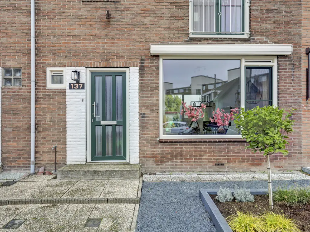 Lindelaan 137, ZWIJNDRECHT