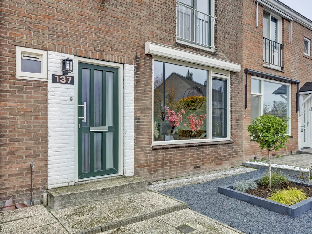 Lindelaan 137, ZWIJNDRECHT