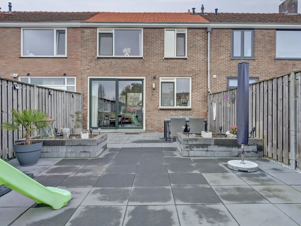 Lindelaan 137, ZWIJNDRECHT