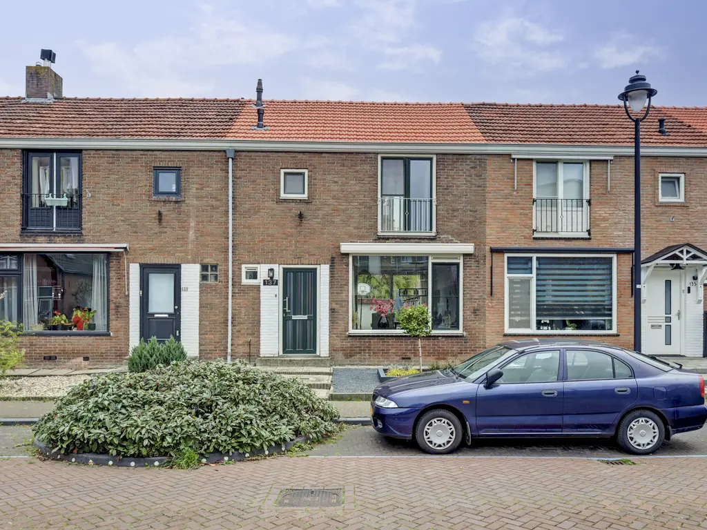 Lindelaan 137, ZWIJNDRECHT
