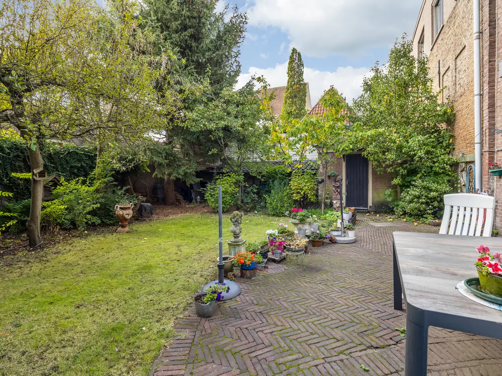 Varkenmarkt 104, DORDRECHT