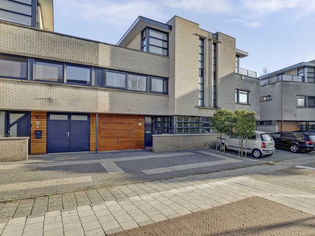 Branco 19, DORDRECHT