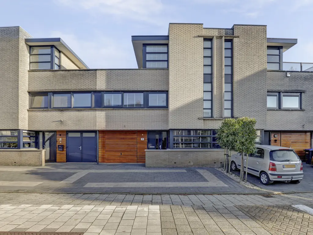 Branco 19, DORDRECHT