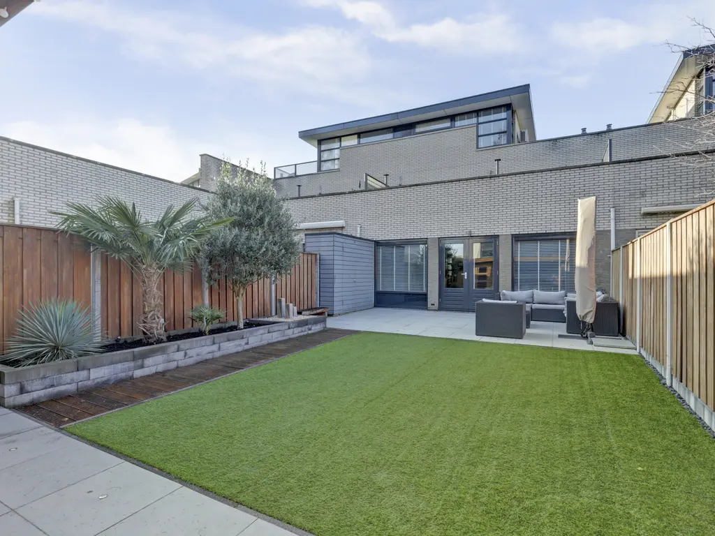 Branco 19, DORDRECHT