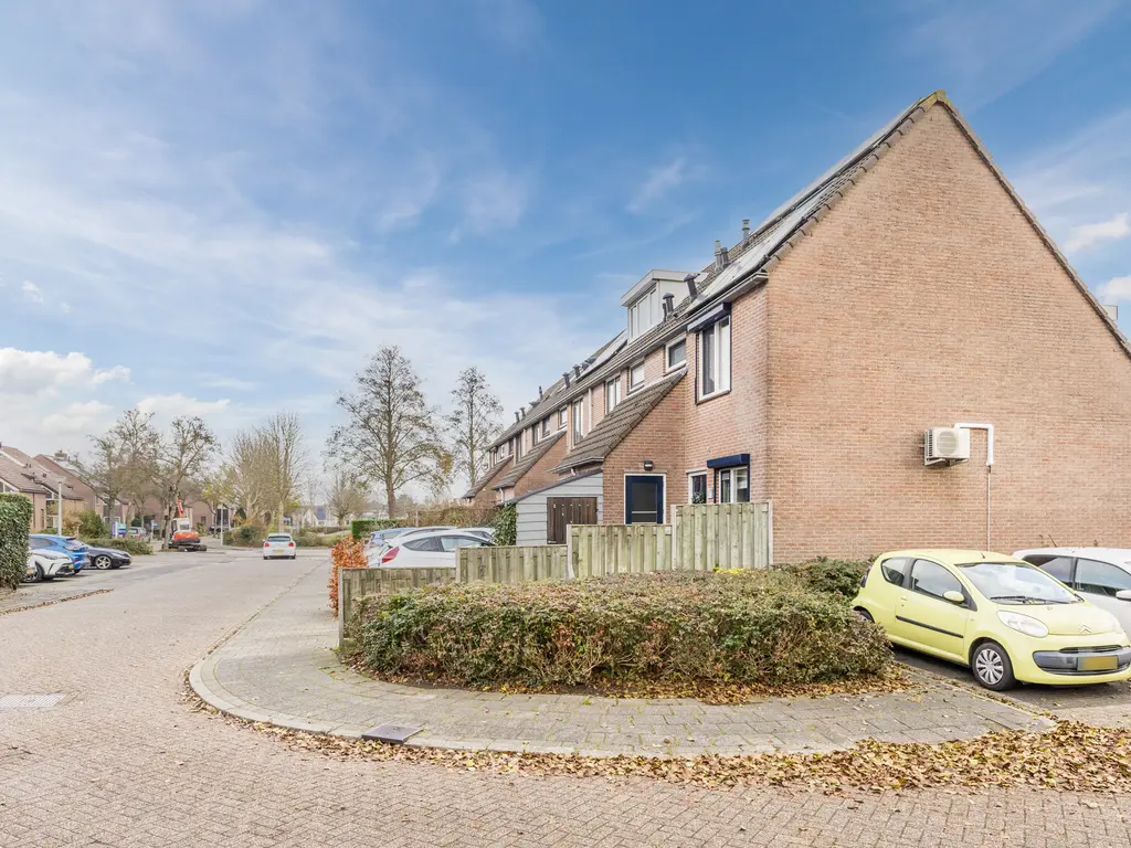 Elzenzoom 39, PAPENDRECHT