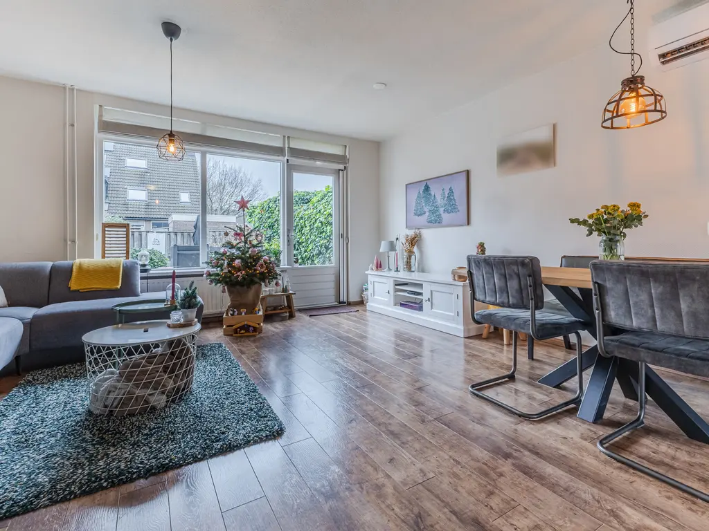 Elzenzoom 39, PAPENDRECHT