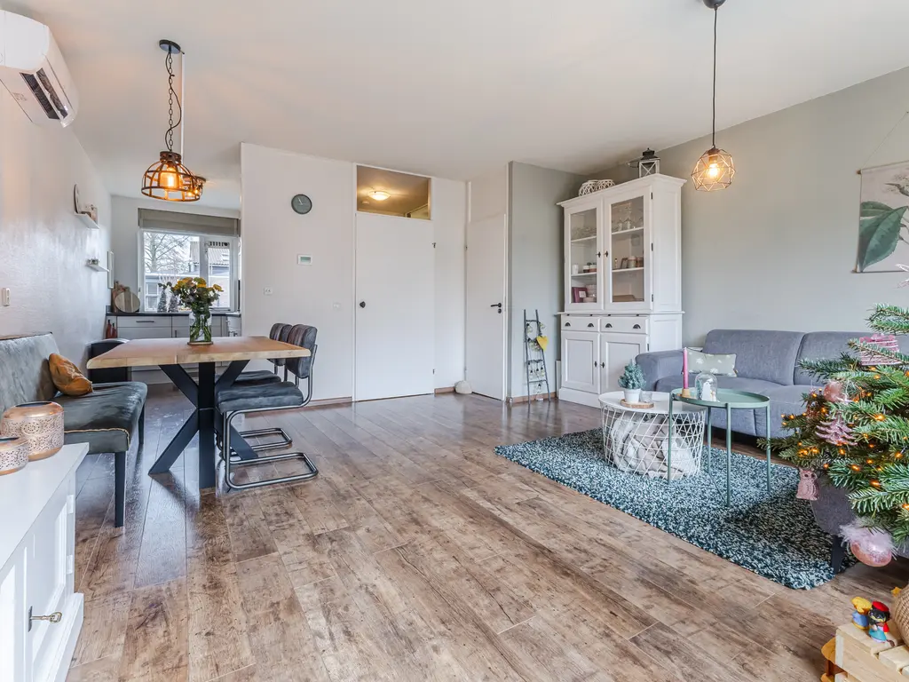 Elzenzoom 39, PAPENDRECHT