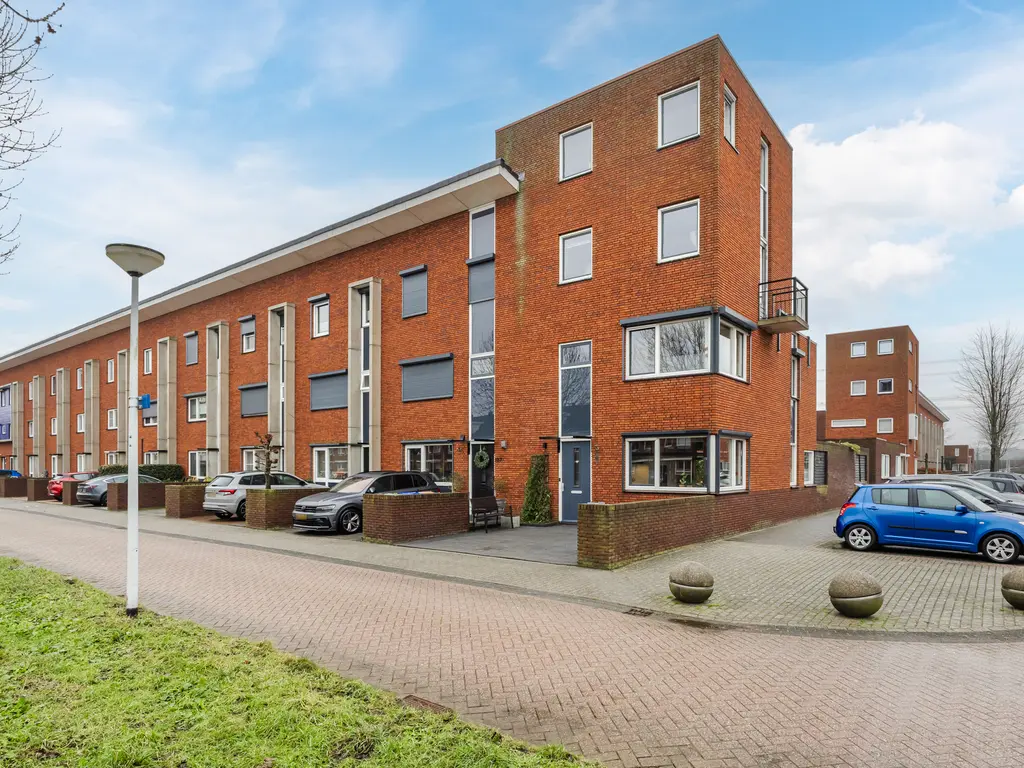 Alver 108, PAPENDRECHT