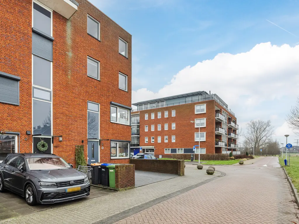 Alver 108, PAPENDRECHT