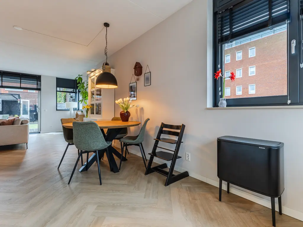 Alver 108, PAPENDRECHT