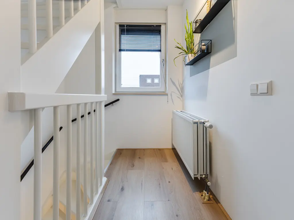 Alver 108, PAPENDRECHT