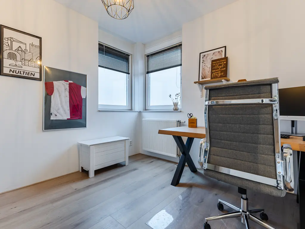 Alver 108, PAPENDRECHT