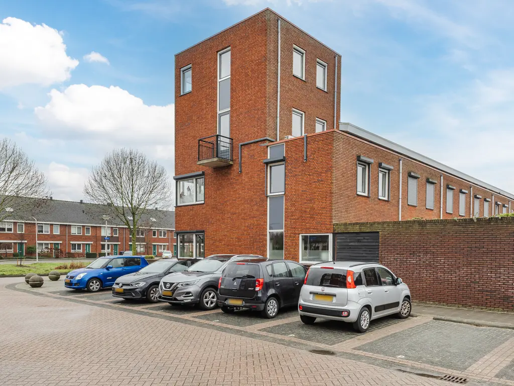 Alver 108, PAPENDRECHT