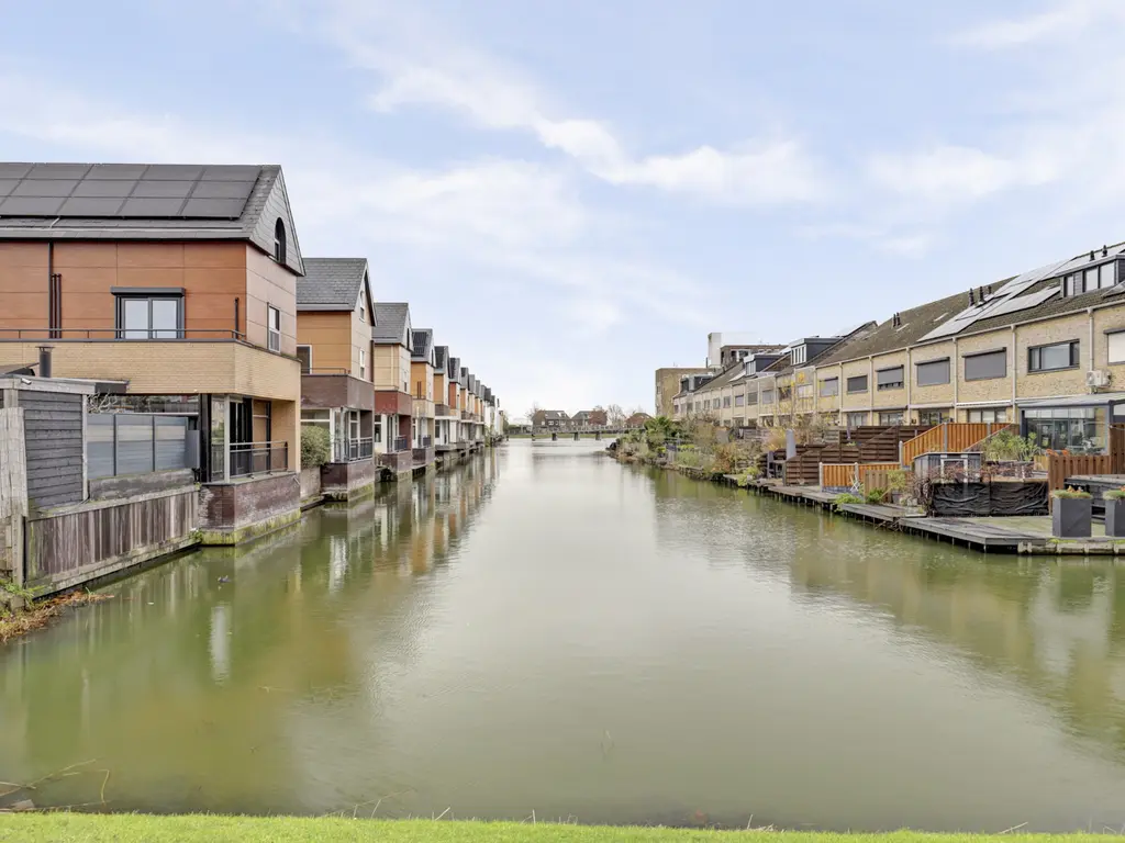 Zwanebloem 4, HENDRIK-IDO-AMBACHT