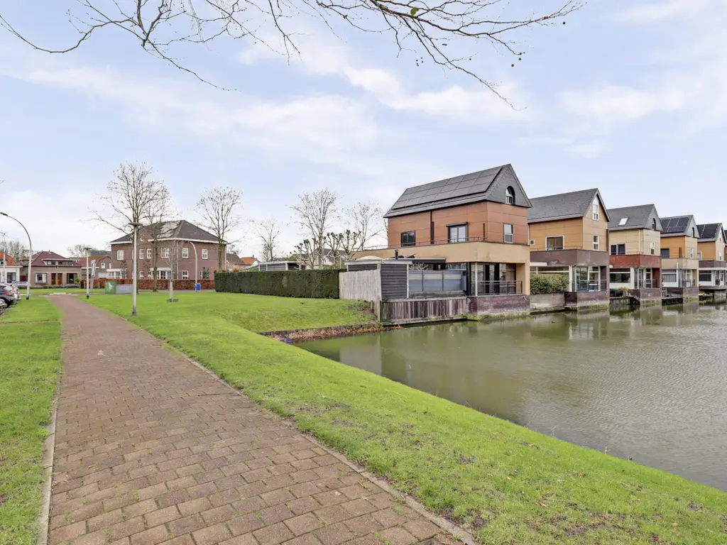 Zwanebloem 4, HENDRIK-IDO-AMBACHT