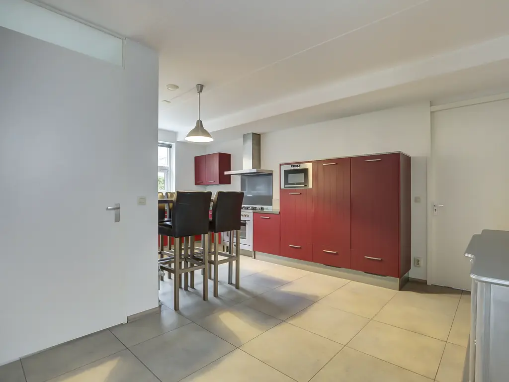 Zwanebloem 4, HENDRIK-IDO-AMBACHT