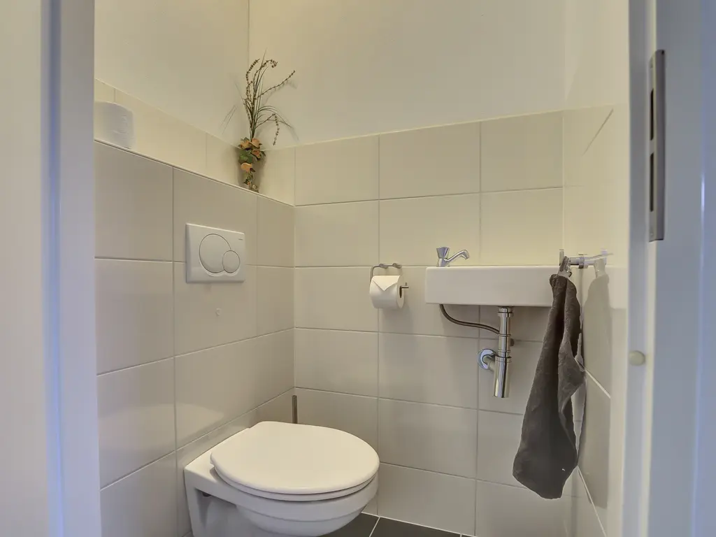 Zwanebloem 4, HENDRIK-IDO-AMBACHT