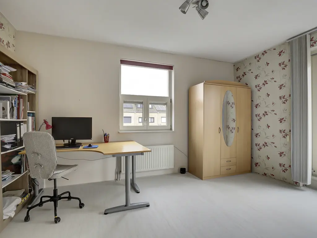 Zwanebloem 4, HENDRIK-IDO-AMBACHT