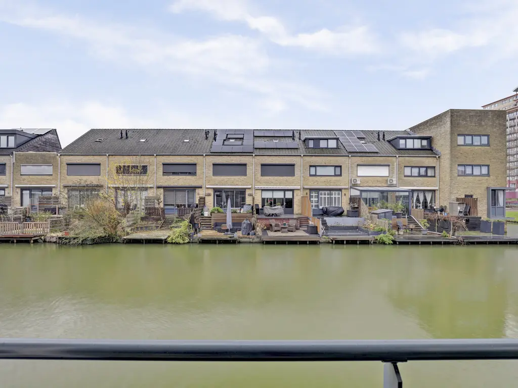 Zwanebloem 4, HENDRIK-IDO-AMBACHT