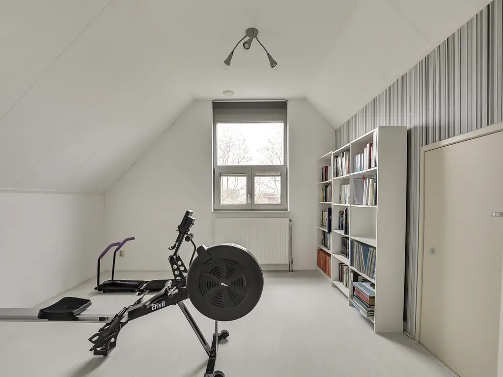 Zwanebloem 4, HENDRIK-IDO-AMBACHT