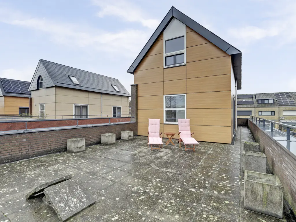 Zwanebloem 4, HENDRIK-IDO-AMBACHT